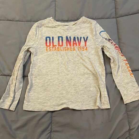 4t old navy shirt - Picture 1 of 3